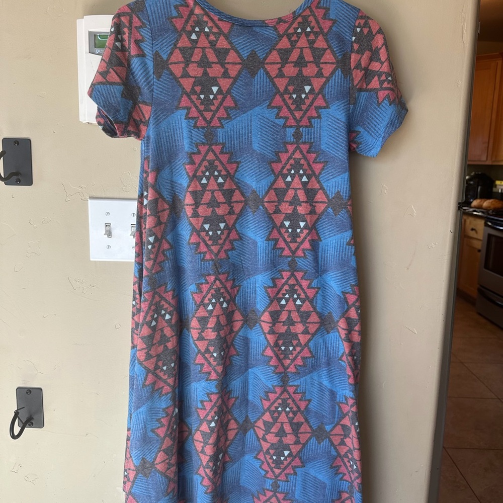 LuLaRoe Blue and Coral Geometric Midi Dress